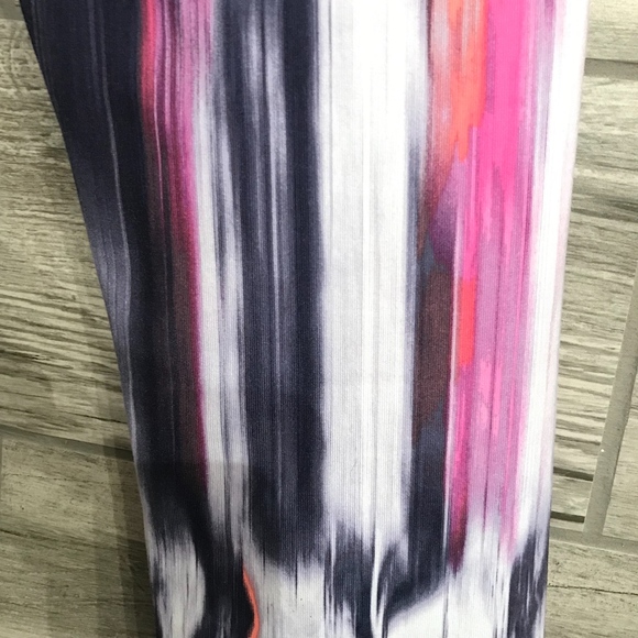 Lululemon Wunder Under Crop, Mirage Deep Indigo - Picture 3 of 6